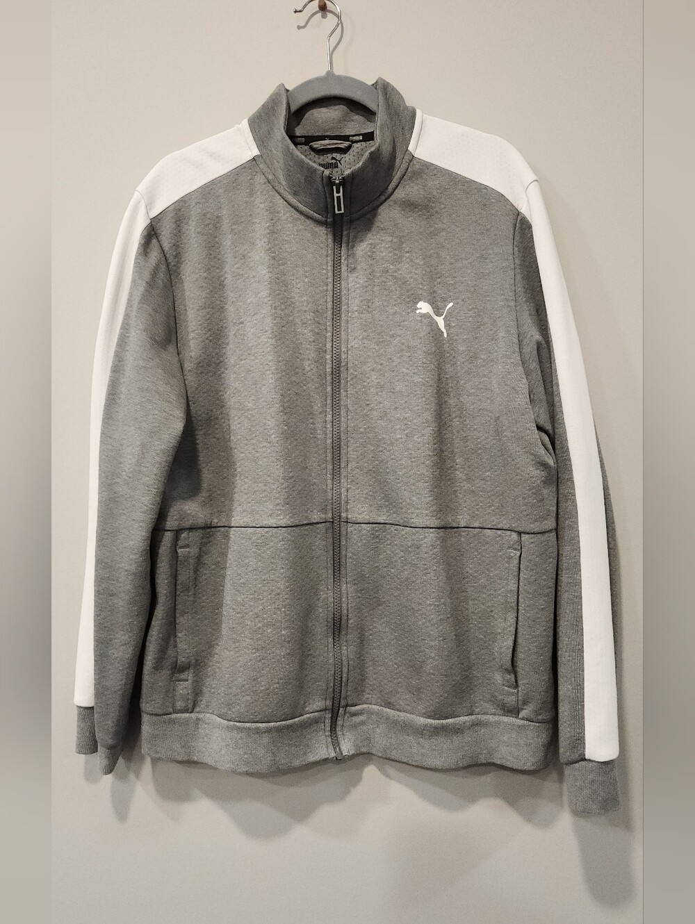 PUMA Men's Gray & White Zip-Front Track Jacket Sz L